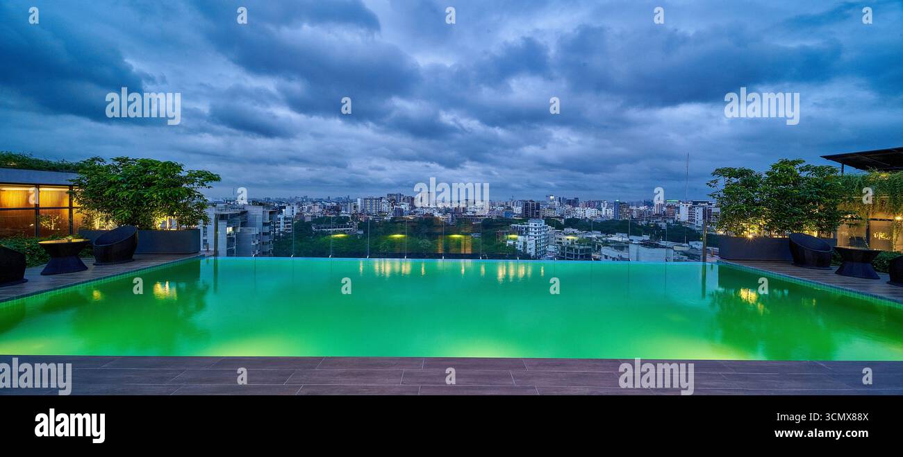 Desirable amenities hi-res stock photography and images - Alamy