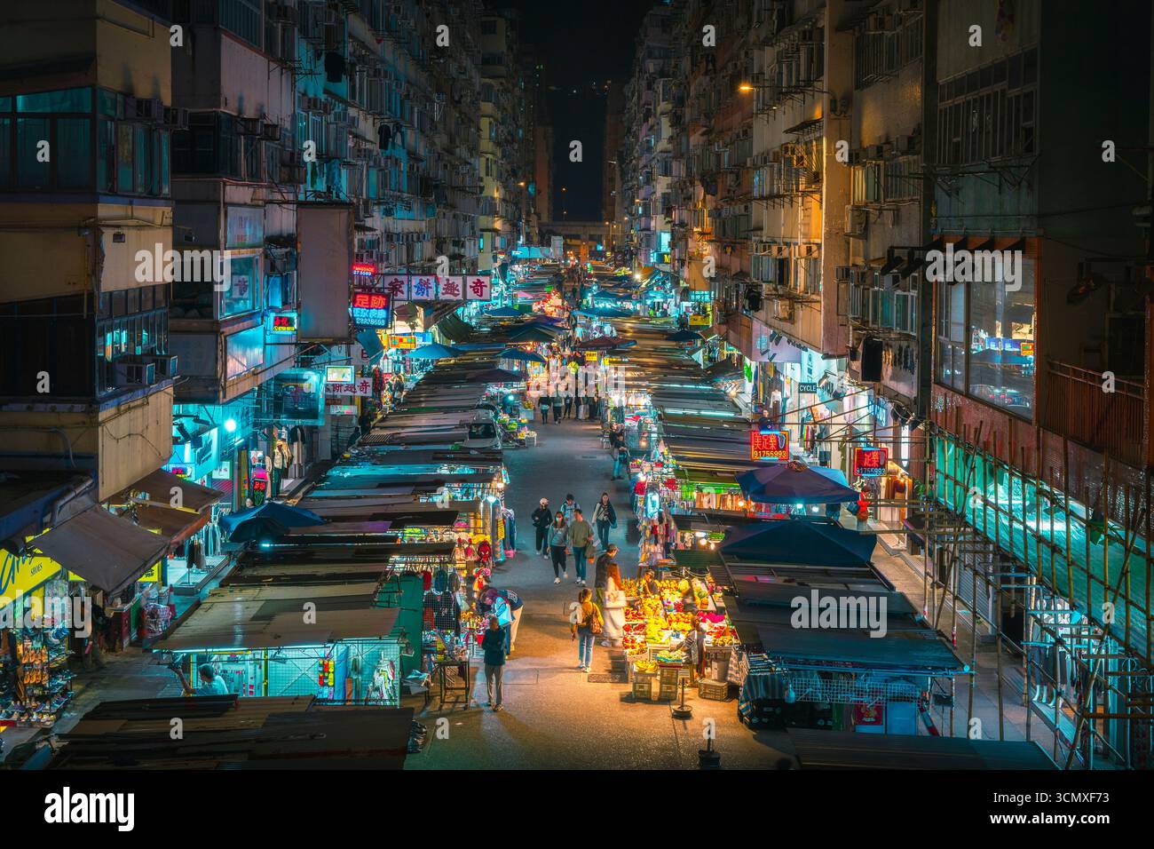 Illuminated Mong Kok market during night, Kowloon, Hong Kong, China, Asia Stock Photo