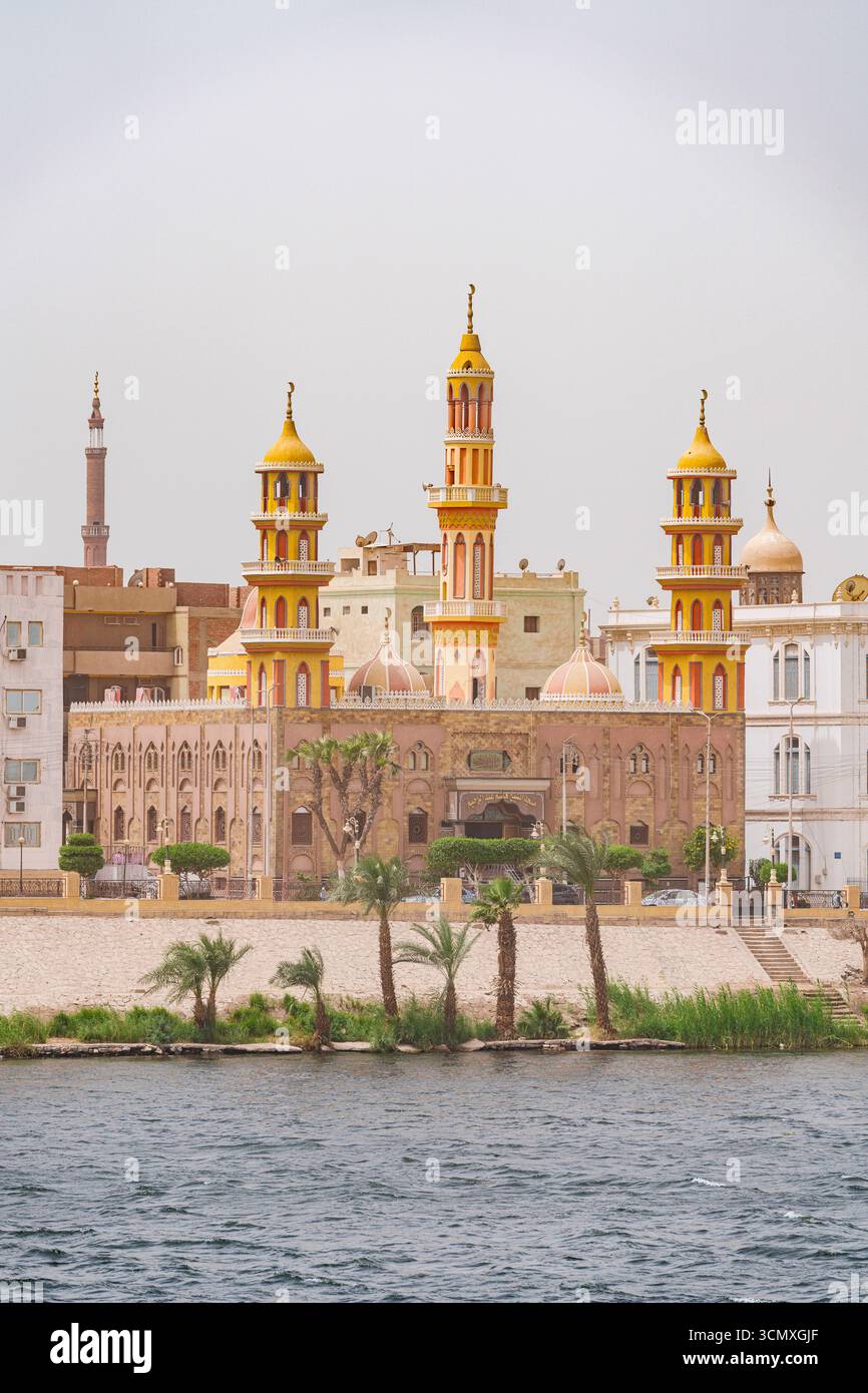 Mosque overlooking the Nile River, Egypt Stock Photo