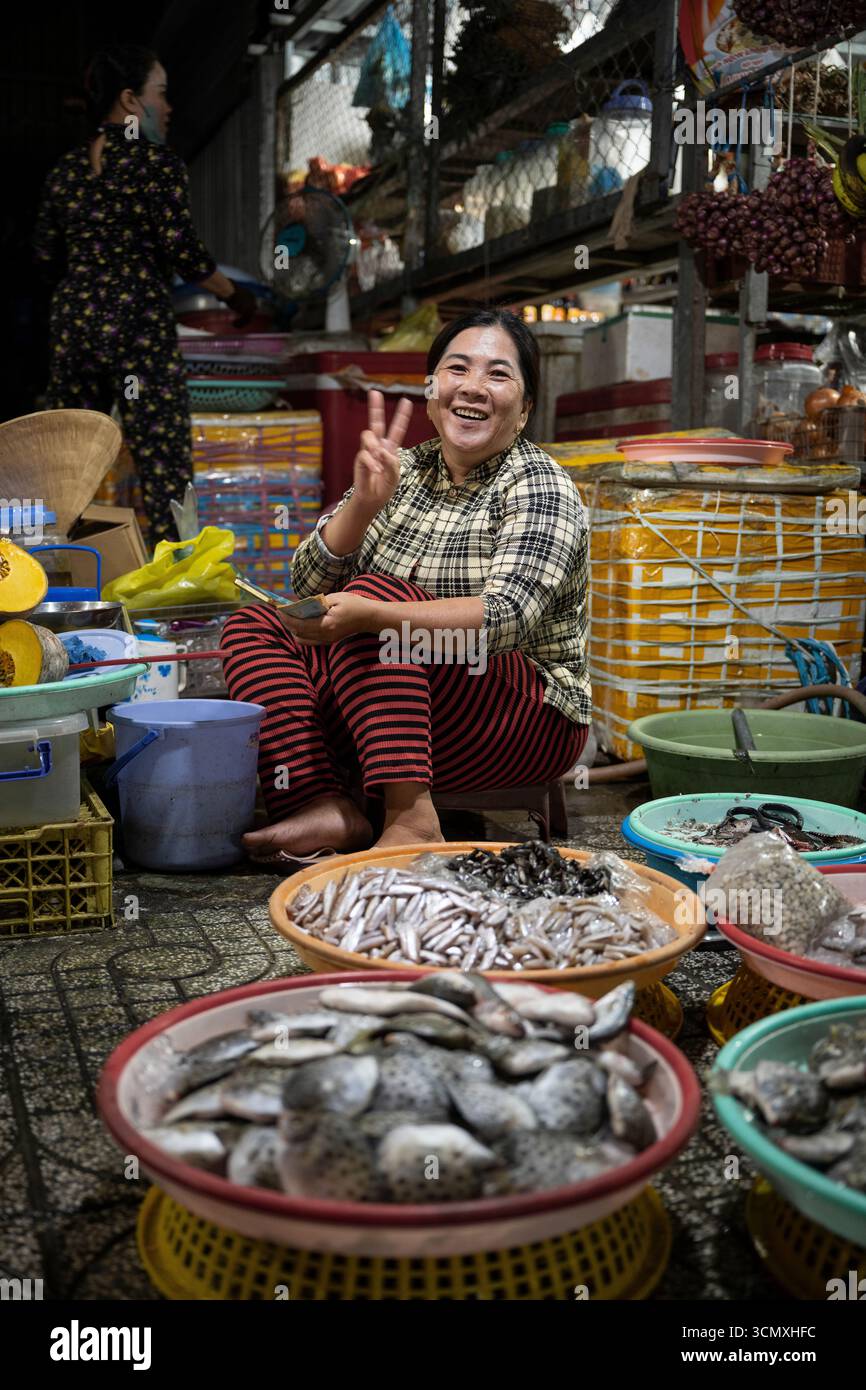Food Shop at night, Ganh Dau, Phu Quoc Island, Vietnam Stock Photo