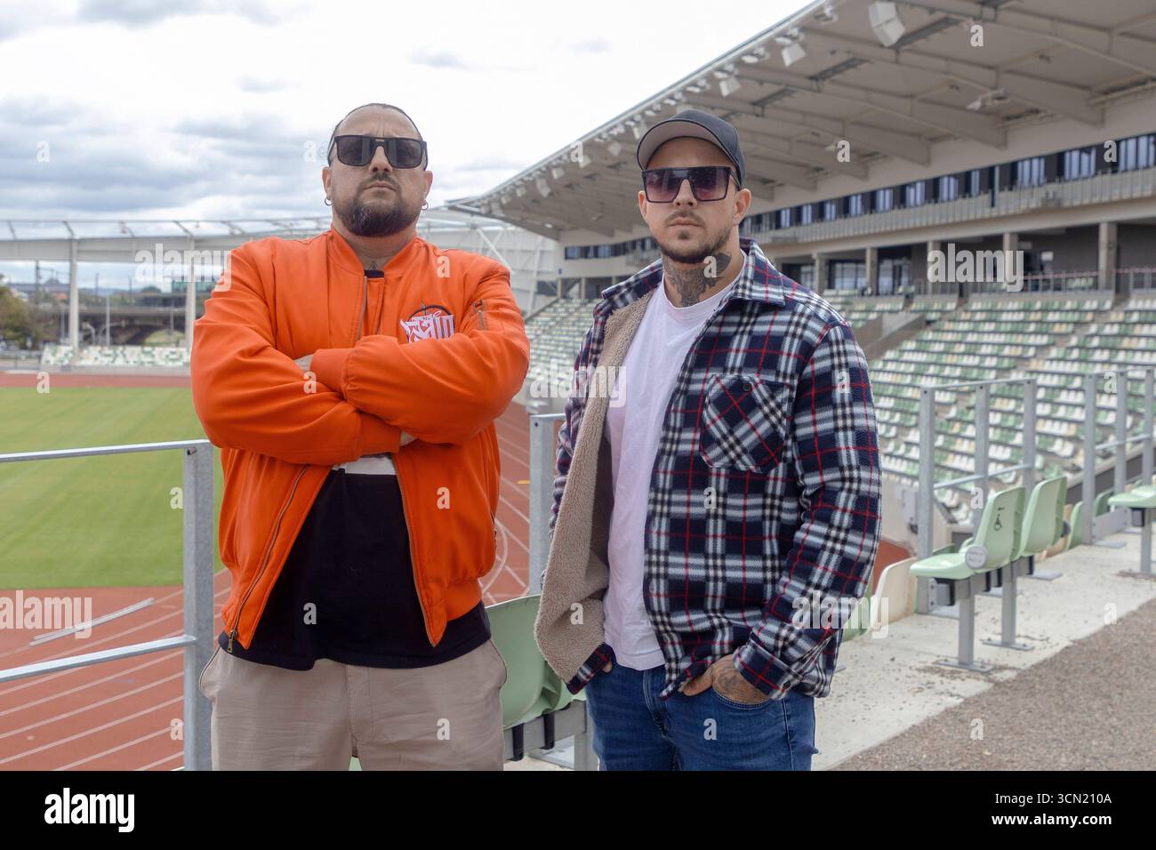 Stadium Rapper Die Berliner Rapper Die Bierbrudis Zain Stief und Robin Jurgaitis L-R ...