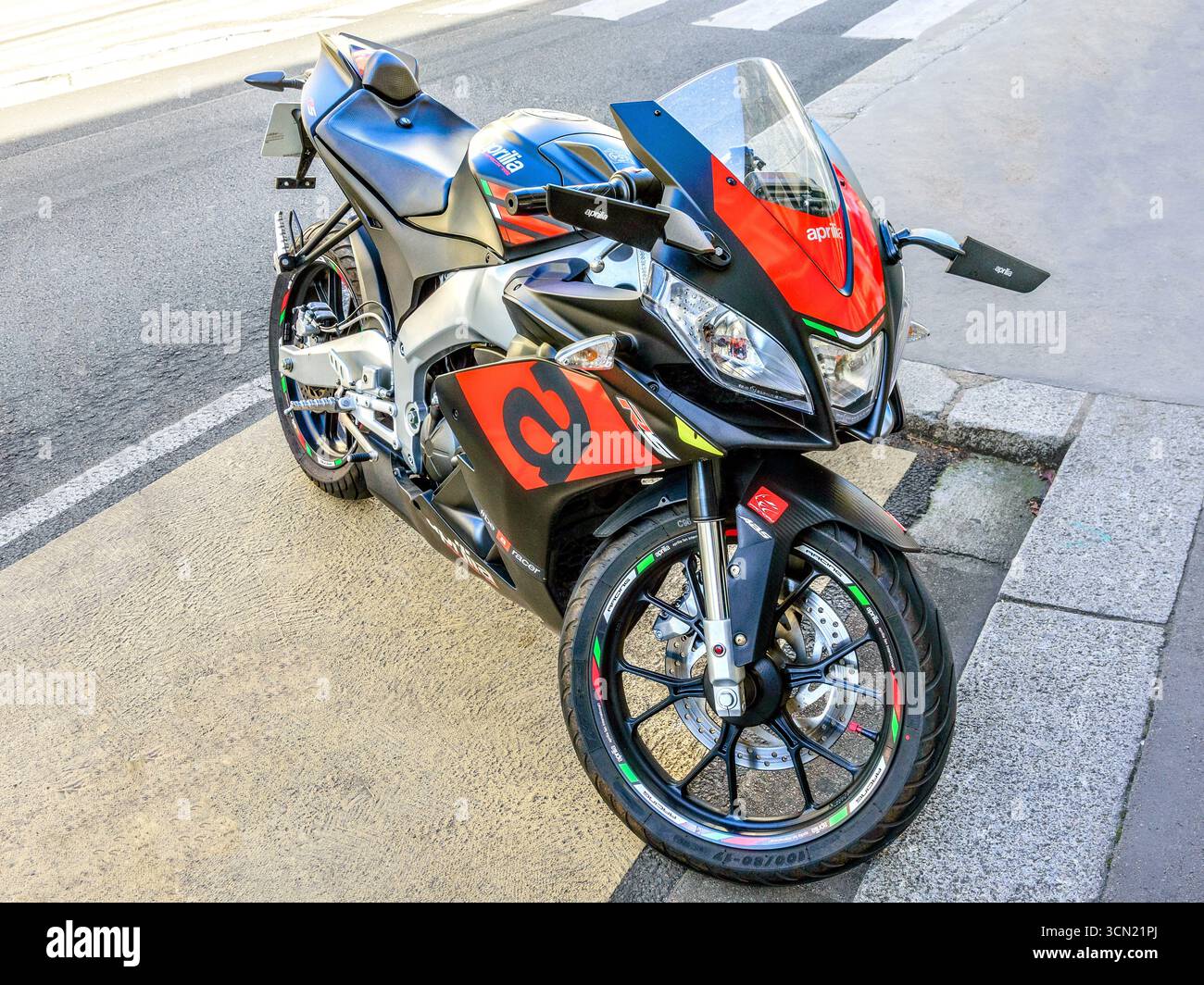 Aprilia rsv4 hi-res stock photography and images - Alamy