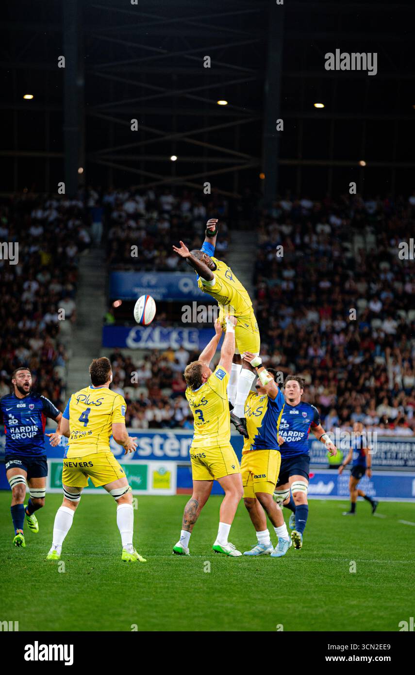 Steven David (7 Nevers) in action during The French Rugby Union ...