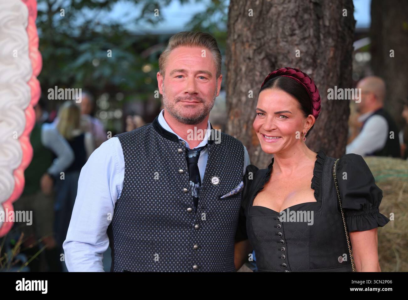 18 September 2025, Bavaria, Munich: Singer Sasha and his wife Julia ...