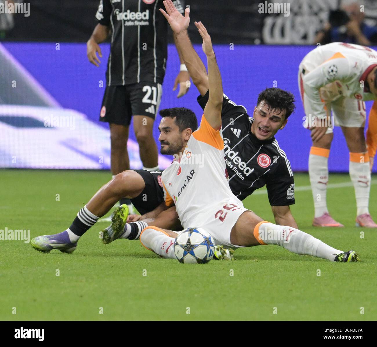 teilnehmer: besiktas istanbul gegen galatasaray statistiken