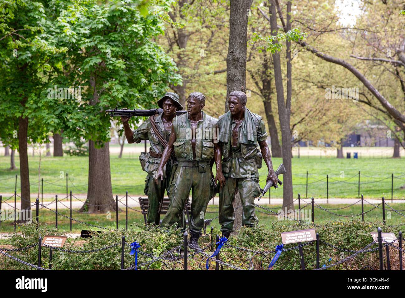 National servicemen hi-res stock photography and images - Alamy