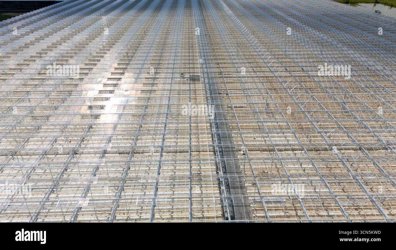 Large industrial structure hi-res stock photography and images - Alamy