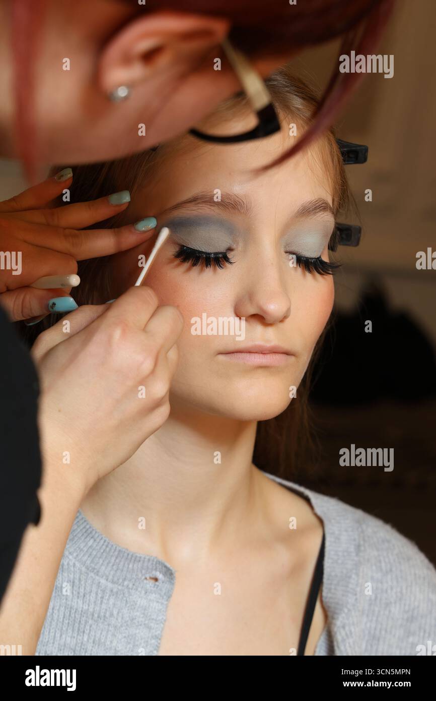 Paul Costelloe Spring/Summer 2026 backstage at London Fashion Week on ...