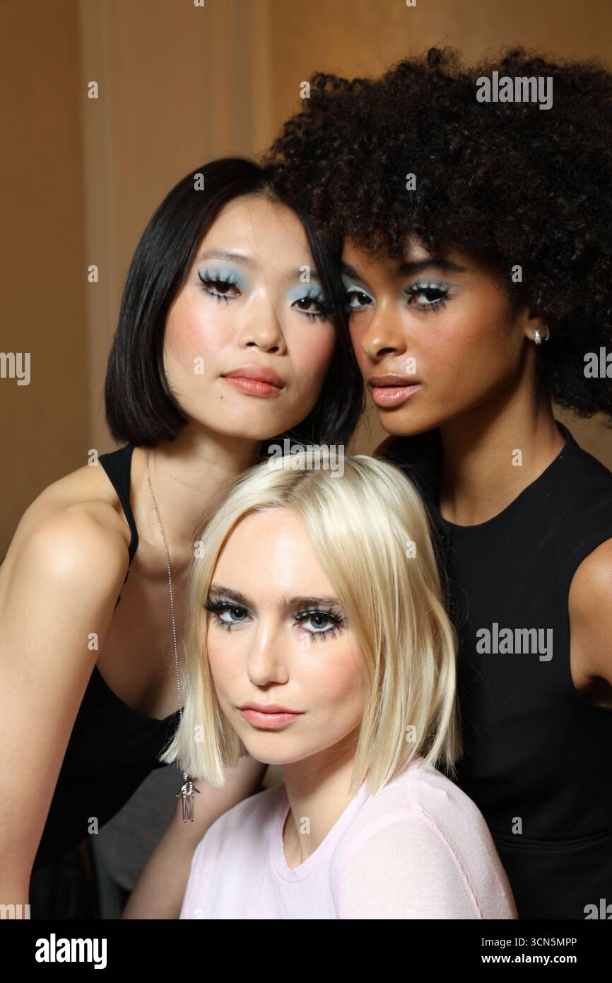 Paul Costelloe Spring/Summer 2026 backstage at London Fashion Week on ...