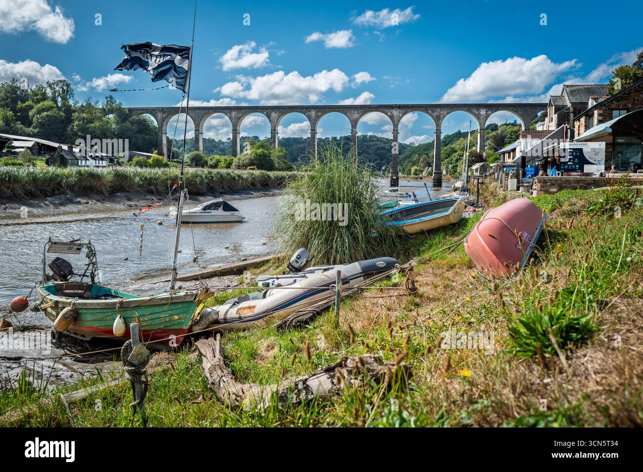 Devon and cornwall railways hi-res stock photography and images - Alamy