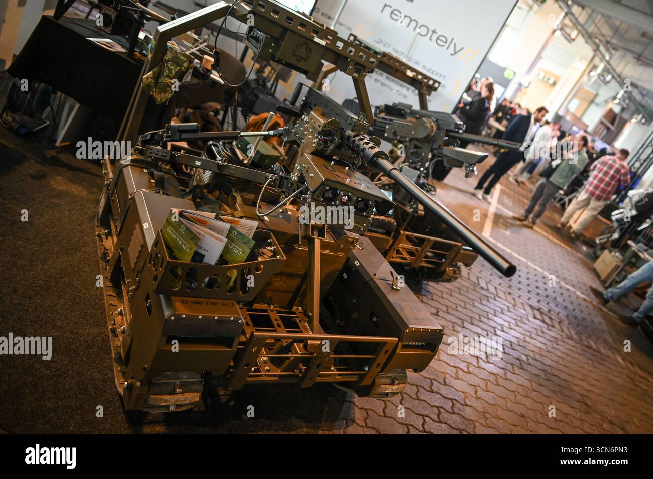 Devdroid Tech Devdroid hi-res stock photography and images - Alamy