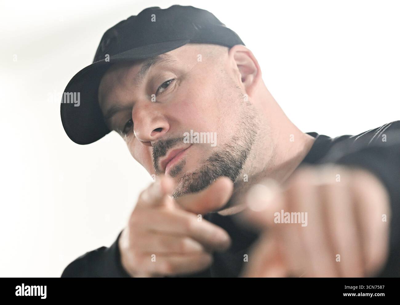 Berlin, Germany. 15th Sep, 2025. Rapper Kool Savas on the sidelines of ...