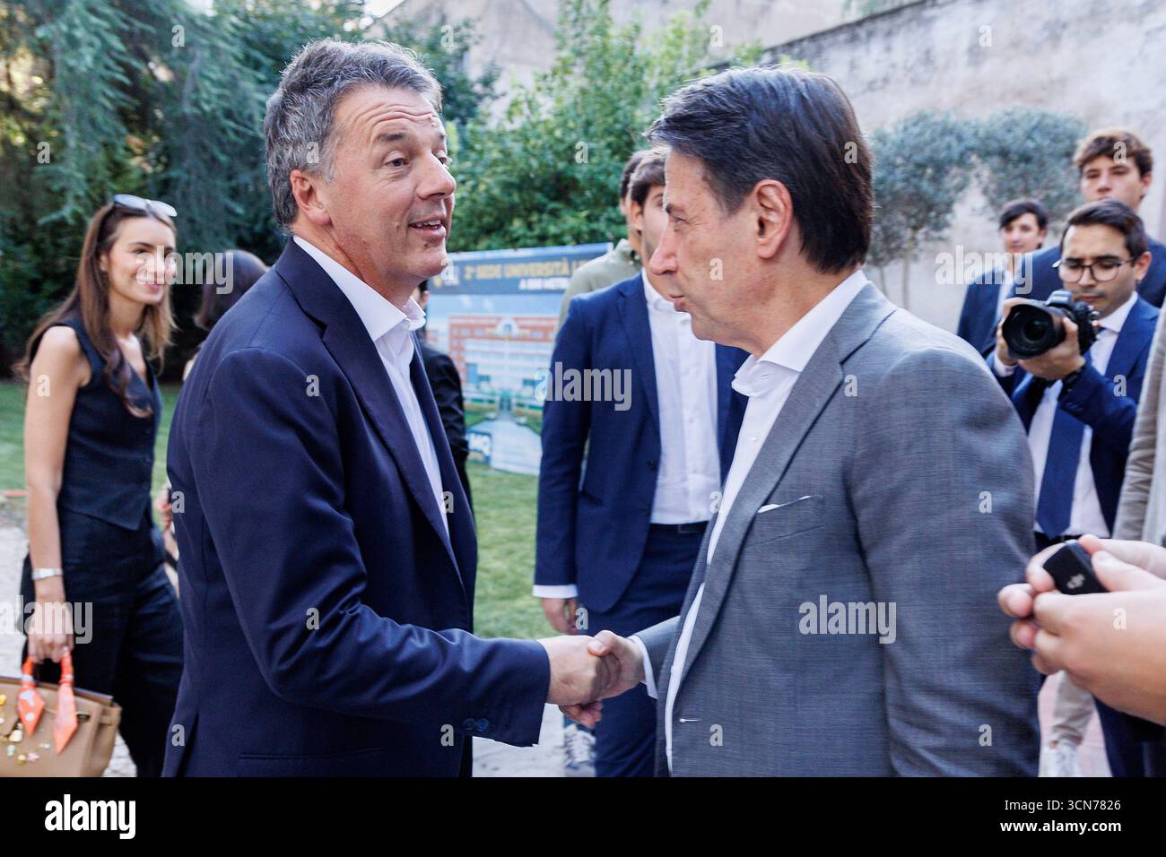 Il leader di Italia Viva Matteo Renzi (sx) e il presidente del ...
