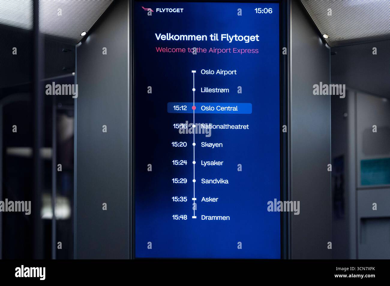 OSLO, NORWEGEN 19. September: Das Bild zeigt einen digitalen Fahrplan ...