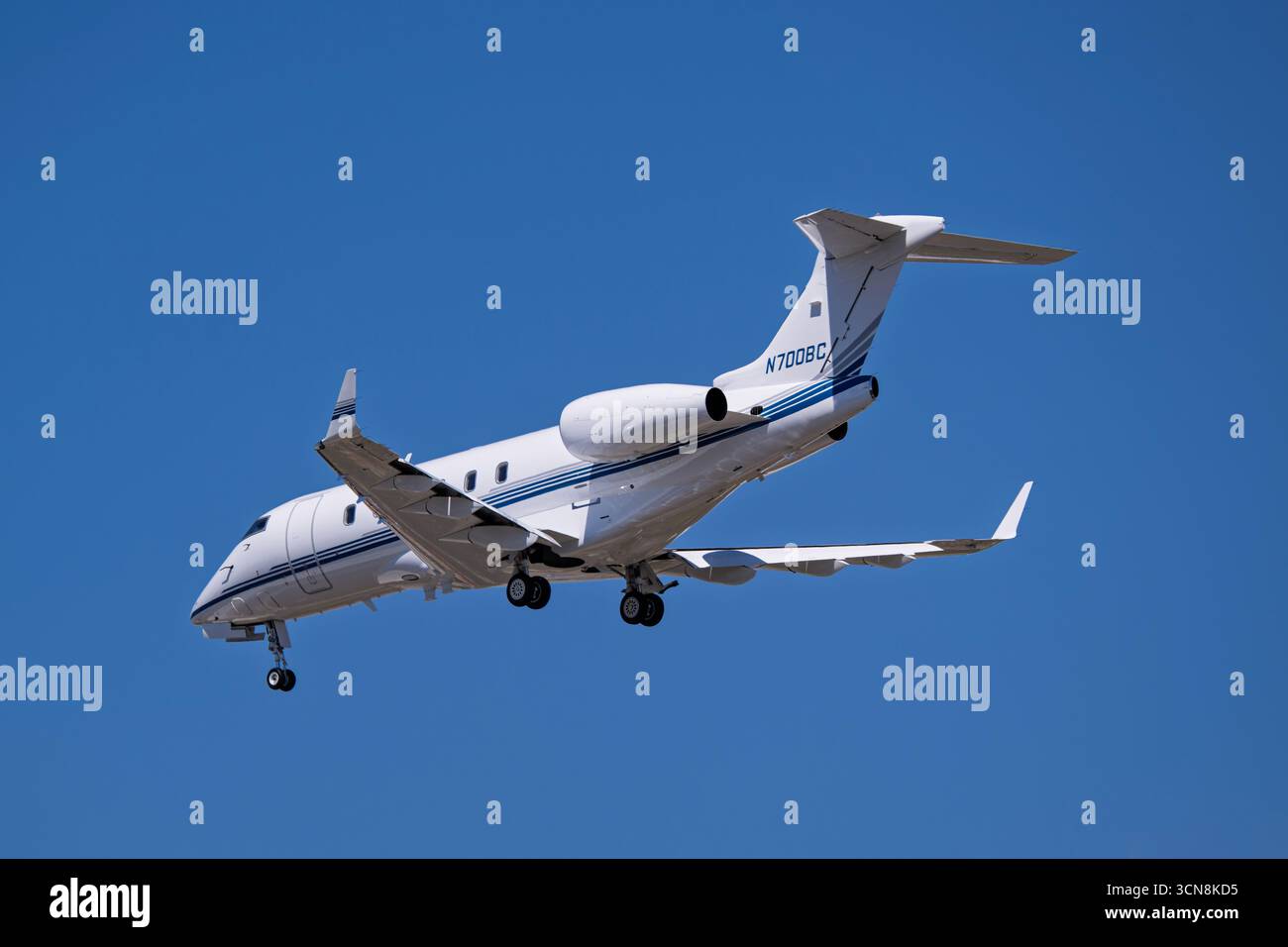 Bombardier challenger hi-res stock photography and images - Alamy