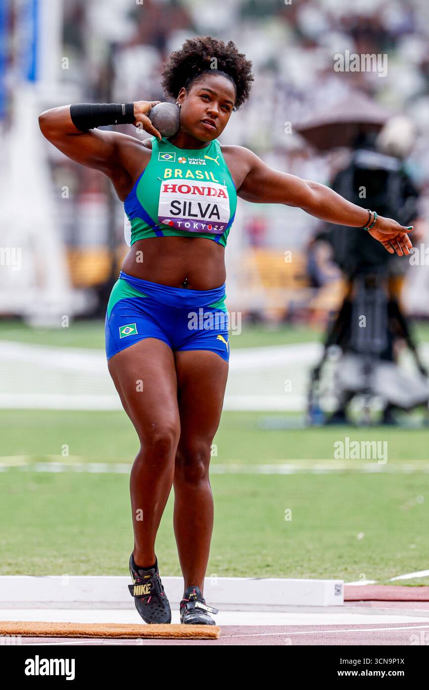 Ana Caroline Silva of Brazil during the Women's Shot Put Qualification ...