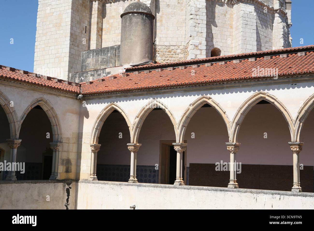 Tomar Sign Sign Guide to Tomar in Portugal Stock Photo - Alamy