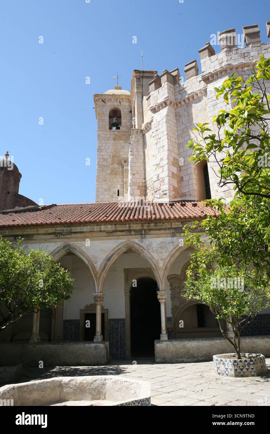 Tomar Sign Sign Guide to Tomar in Portugal Stock Photo - Alamy