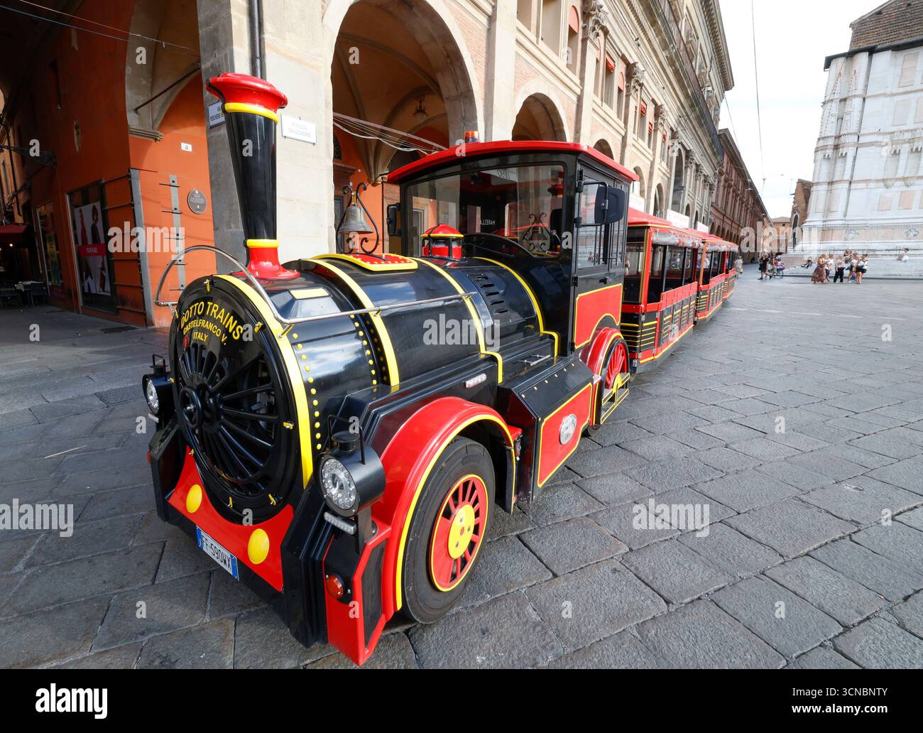 Terminal from piazza maggiore hi-res stock photography and images - Alamy