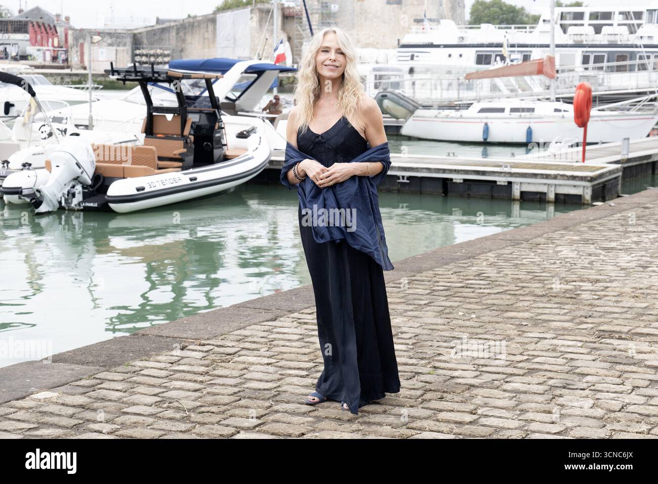 Tonya Rochelle Tonya Kinzinger attends the Un si grand soleil photocall during the ...
