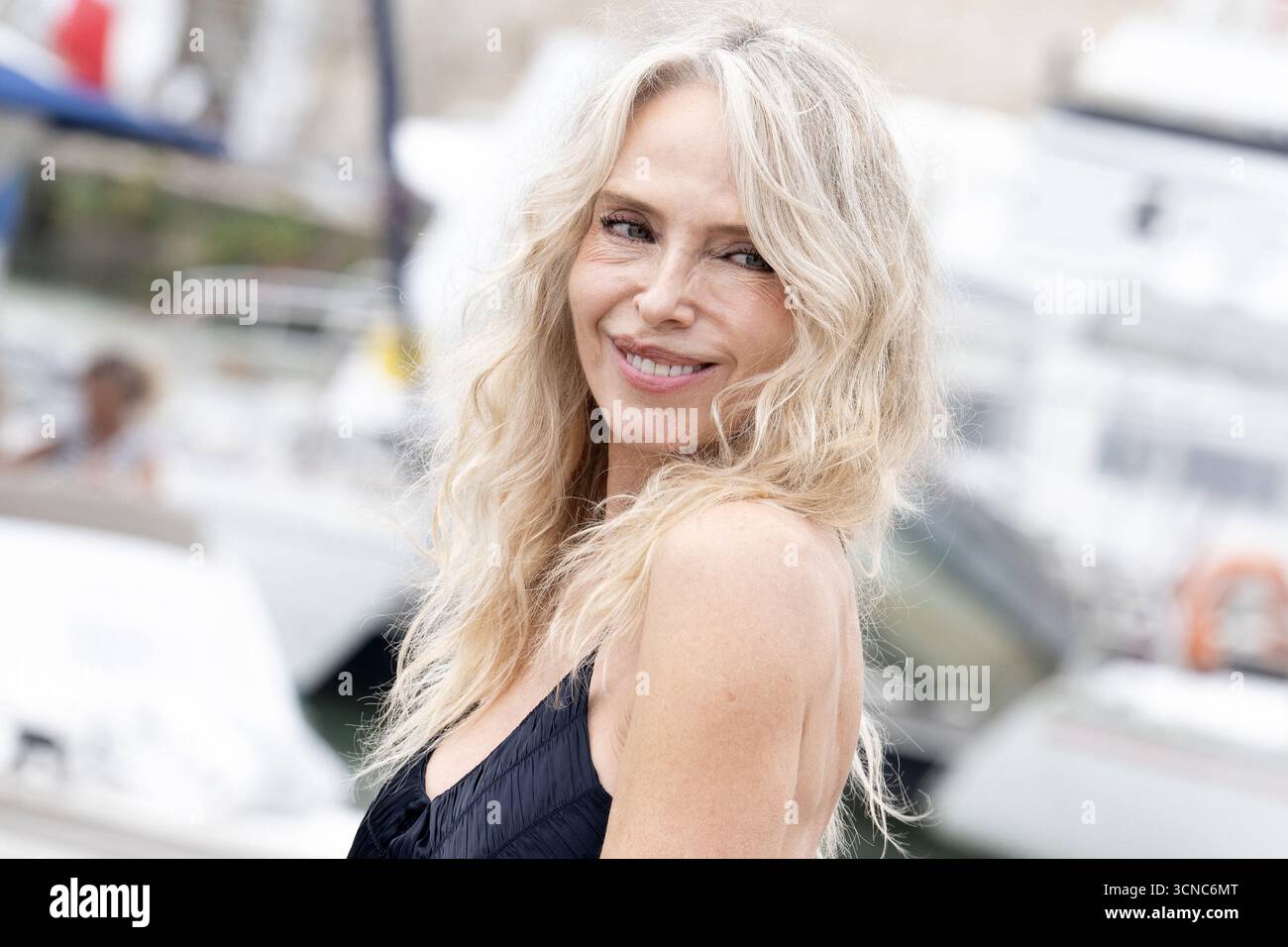 Tonya Rochelle Tonya Kinzinger attends the Un si grand soleil photocall during the ...