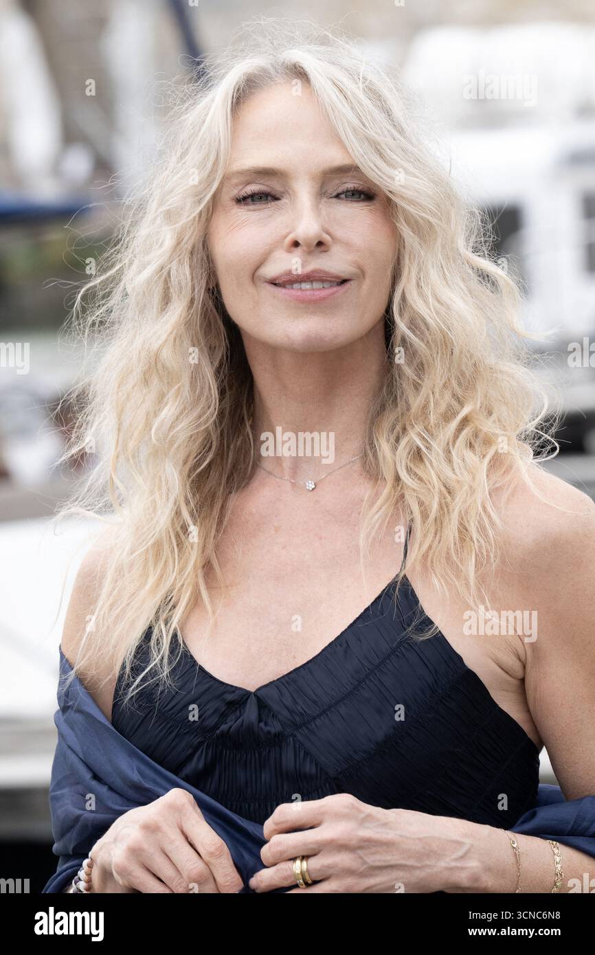 Tonya Rochelle Tonya Kinzinger attends the Un si grand soleil photocall during the ...