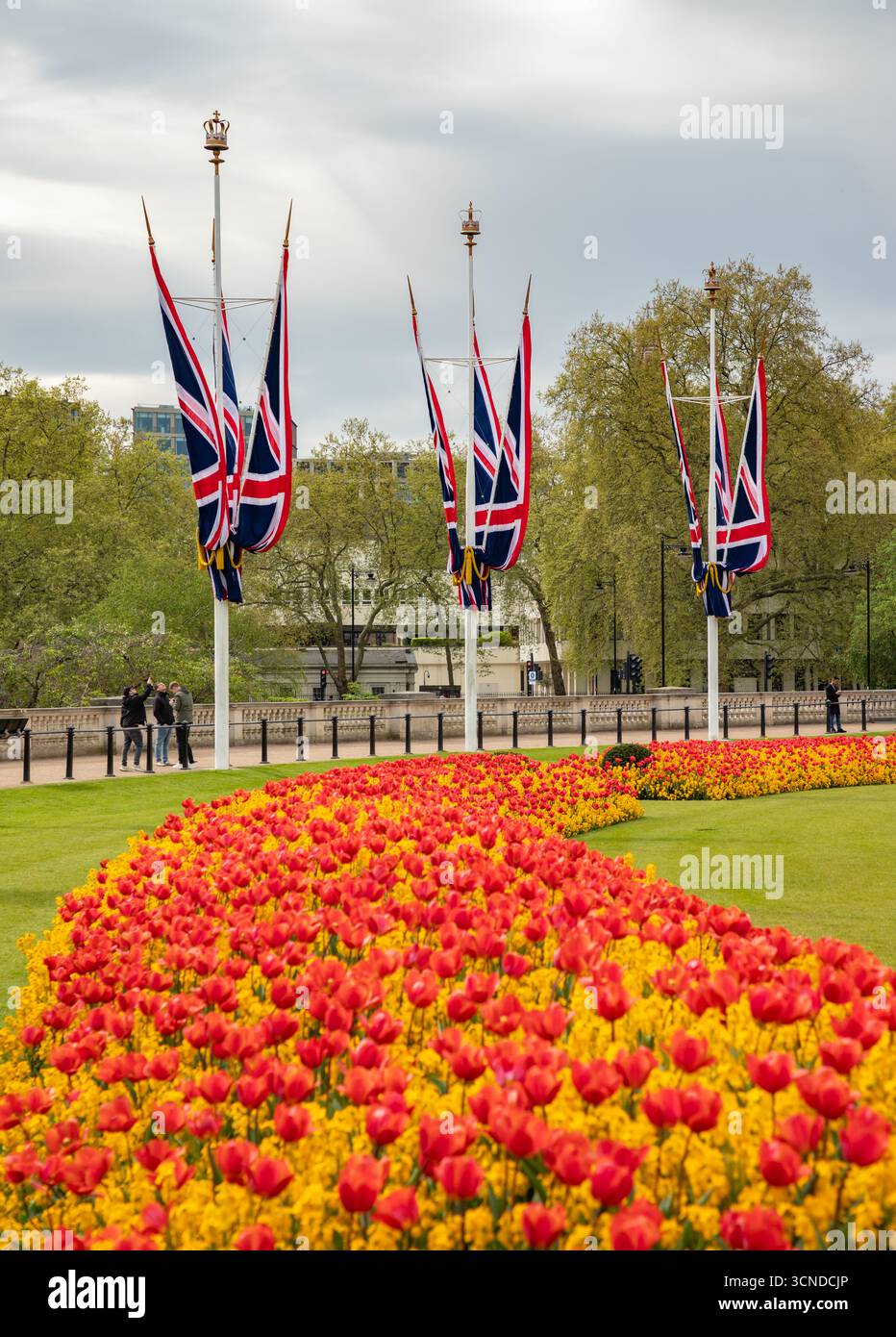 A picture of the colorful Constitution Hill Memorial Garden in front of the Buckingham Palace, London. Stock Photo