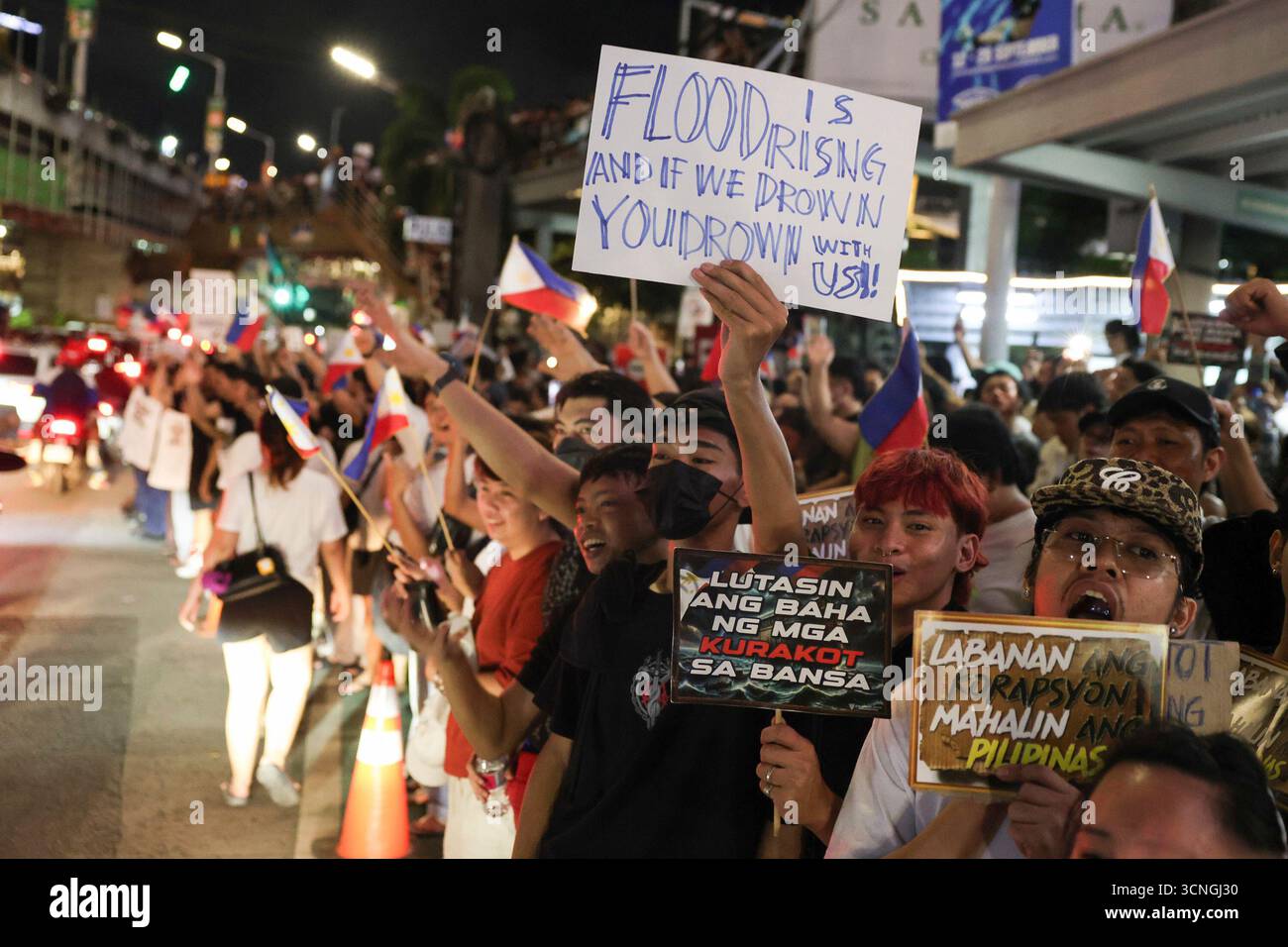 Thousands of protesters gather at the EDSA People Power Monument to ...