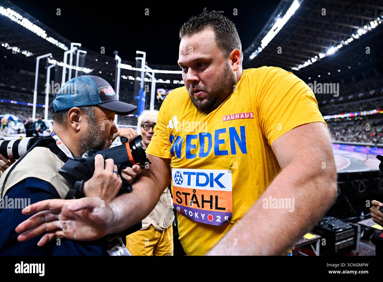 Japanese Discus Tokyo, Japanese. 21st Sep, 2025. TOKYO, JAPAN 20250921Sweden's Daniel ...