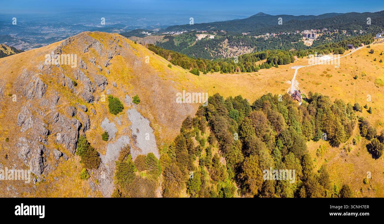 Scenic hiking trail revealing hi-res stock photography and images - Alamy