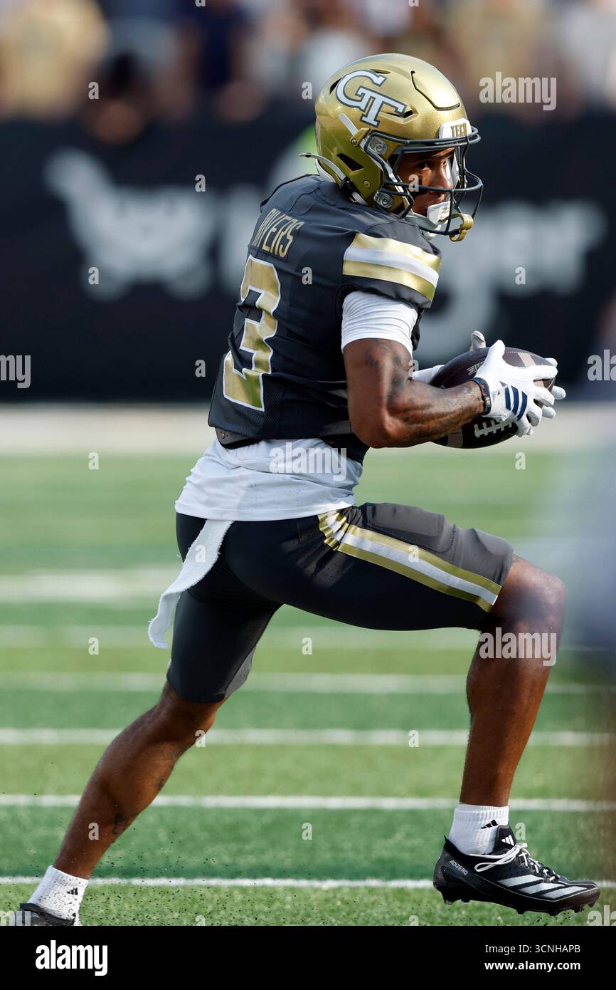 Georgia Tech wide receiver Eric Rivers (3) catches a pass during the ...