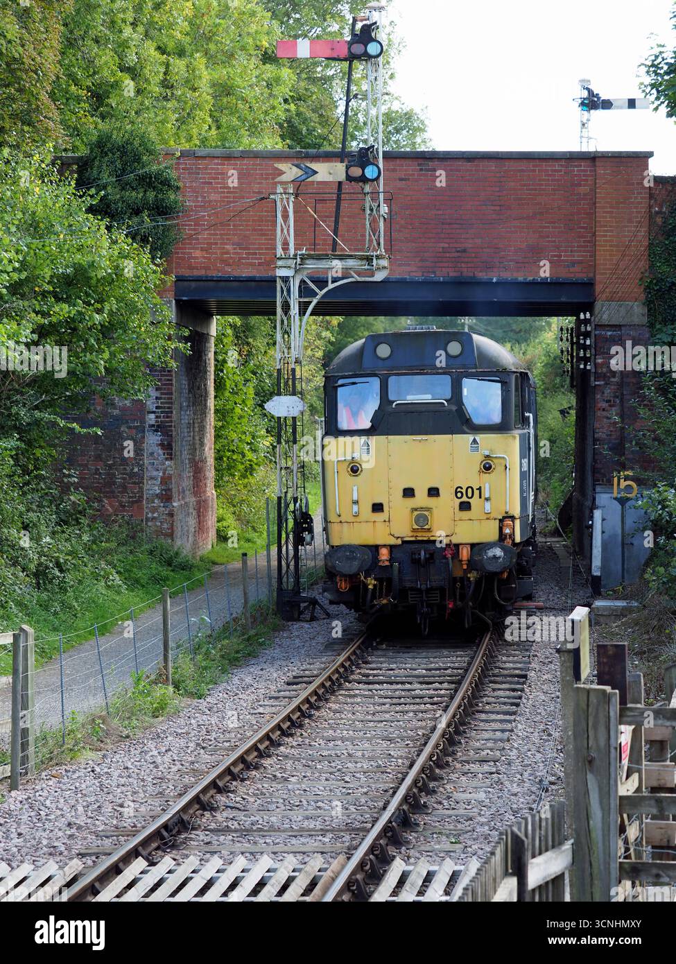 Class 31 31601 at the Northampton and Lamport Railway 200 Gala ...