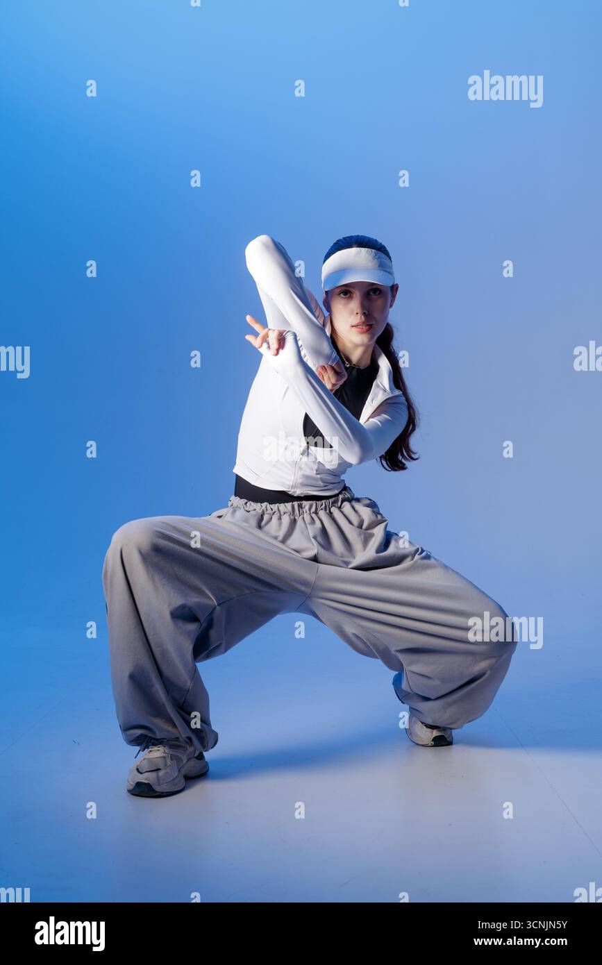 Female stage outfit hi-res stock photography and images - Alamy