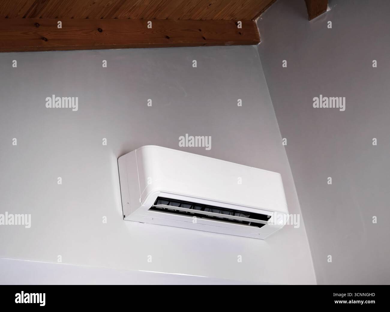 Wall mounted air conditioner hi-res stock photography and images - Alamy