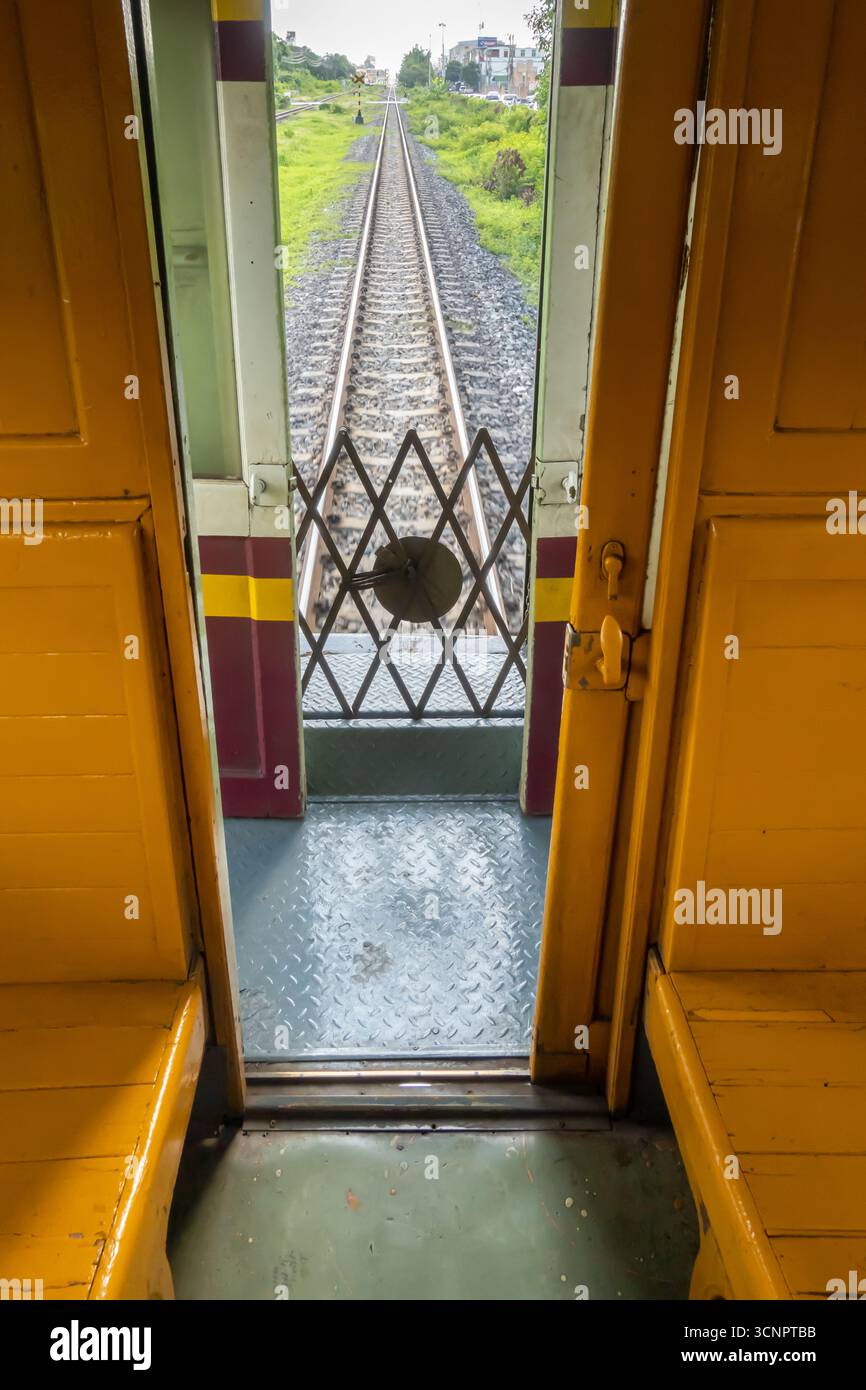 Back of train hi-res stock photography and images - Alamy