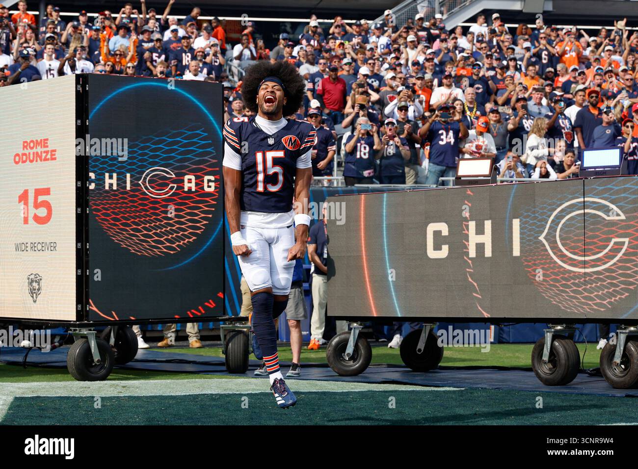 Chicago Bears Wide Receiver Rome Odunze 15 Arrives On The Field Chicago Bears Wide Receiver Rome Odunze 15 Arrives On The Field Before An Nfl Football Game Against The Dallas Cowboys Sunday Sept 21 2025 In Chicago Ap Photokamil Krzaczynski 3CNR9W4