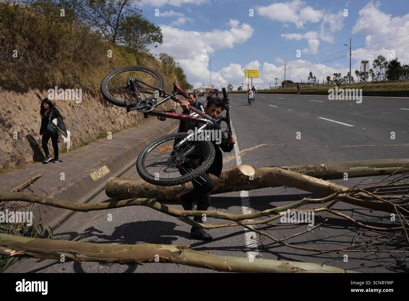 Peru Pan-American Highway rice strike barricades The 1968 Playbook: How Peru’s Last Agrarian Uprising Ended