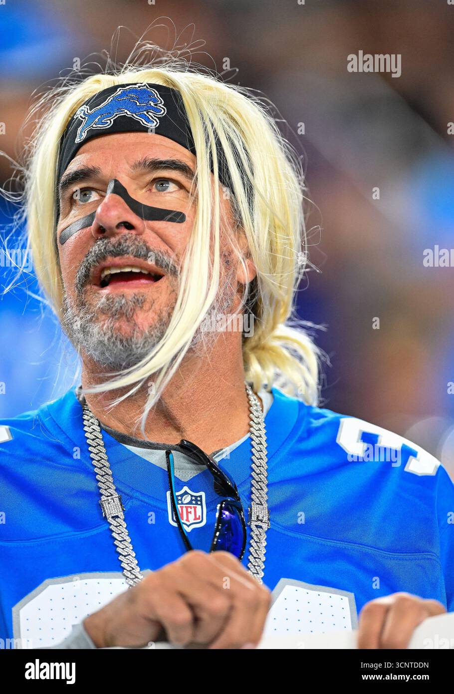 Baltimore United States 22nd Sep 2025 A Detroit Lions Fan Watches Warmups Against The Baltimore United States 22nd Sep 2025 A Detroit Lions Fan Watches Warmups Against The Baltimore Ravens At Mt Bank Stadium In Baltimore Maryland On Monday September 22 2025 Photo By David Tulisupi Credit Upialamy Live News 3CNTDDN