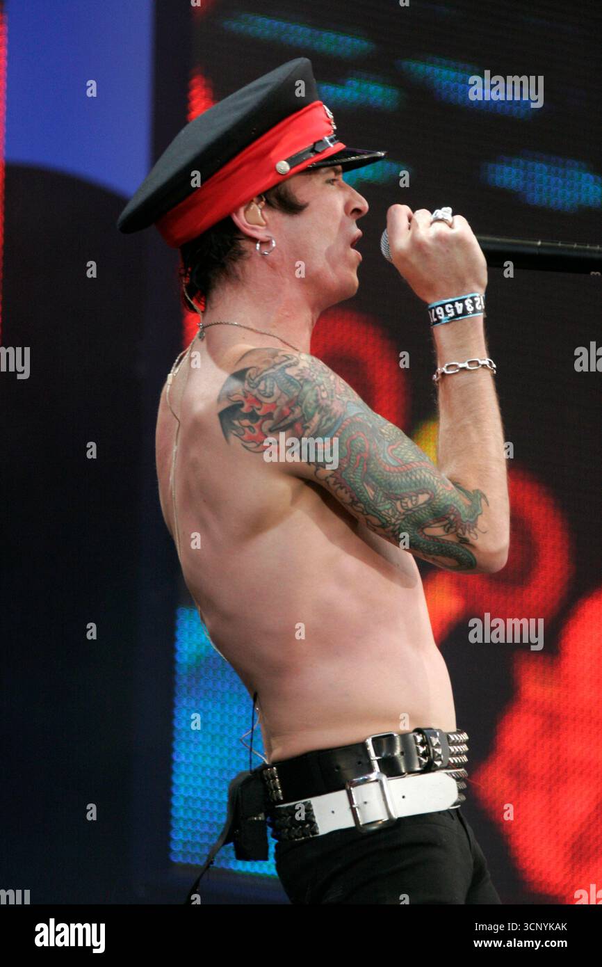 Velvet Revolver performing at the Live8 Concert in Hyde Park