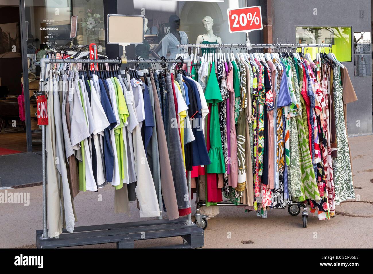 sommerhemden-hi-res-stock-photography-and-images-alamy