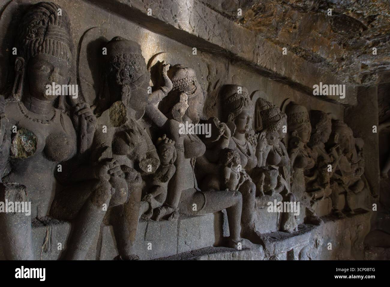 Stone carved deities hi-res stock photography and images - Alamy