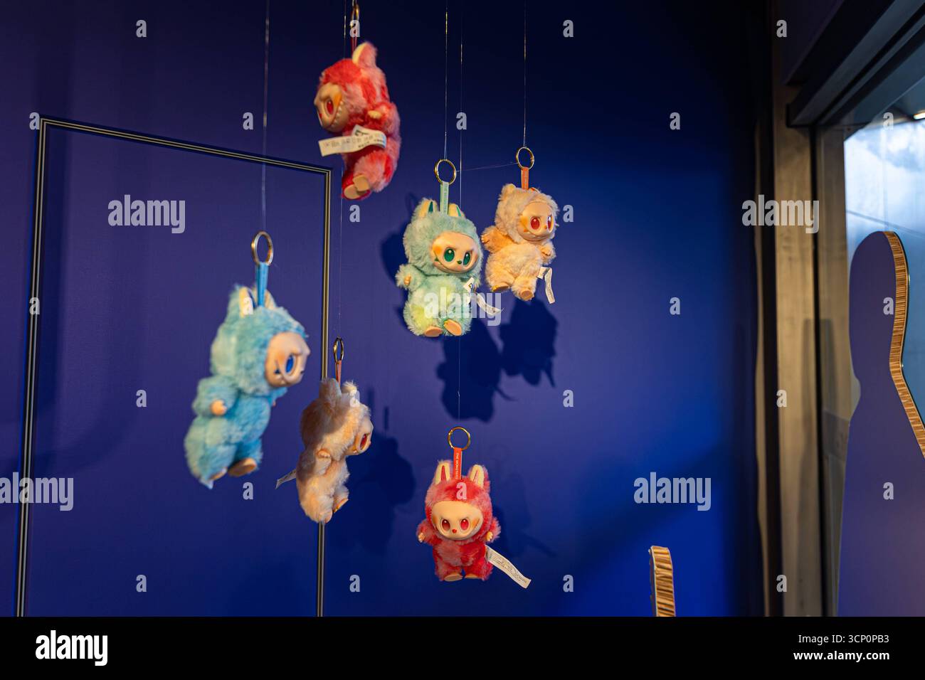 BELLIFFY Fußmodell Aus Kunststoff - Realistischer Socken-Ständer Für Damensocken