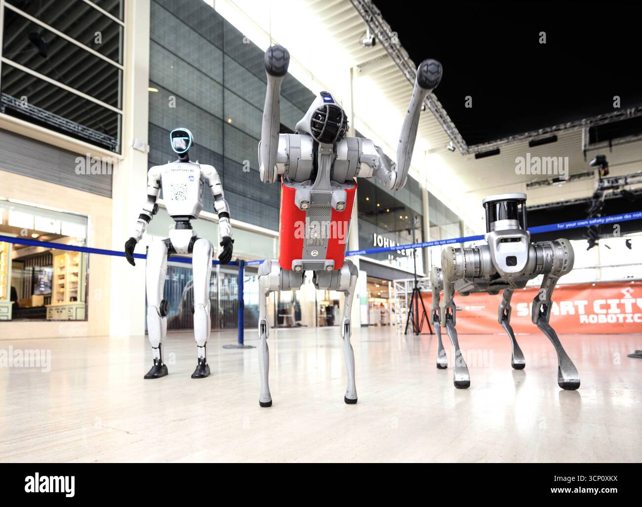 Editorial Use Only Destiny Scotty And Little John Robots From Nextgen