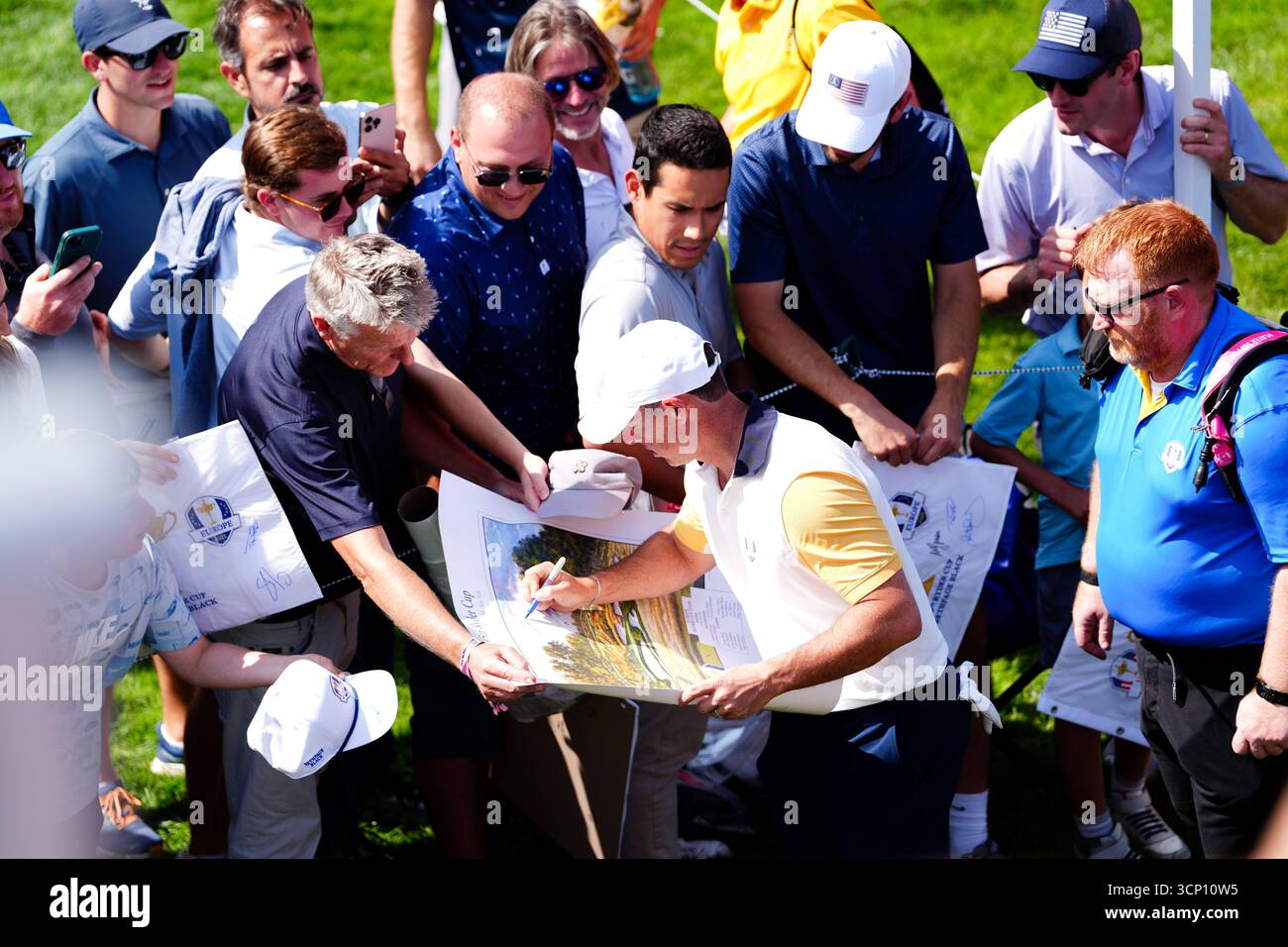 Photo Réimpression Signée Rory McIlroy 8x10 - Victoire Aux Masters, Célébration, Golf, Licence Officielle
