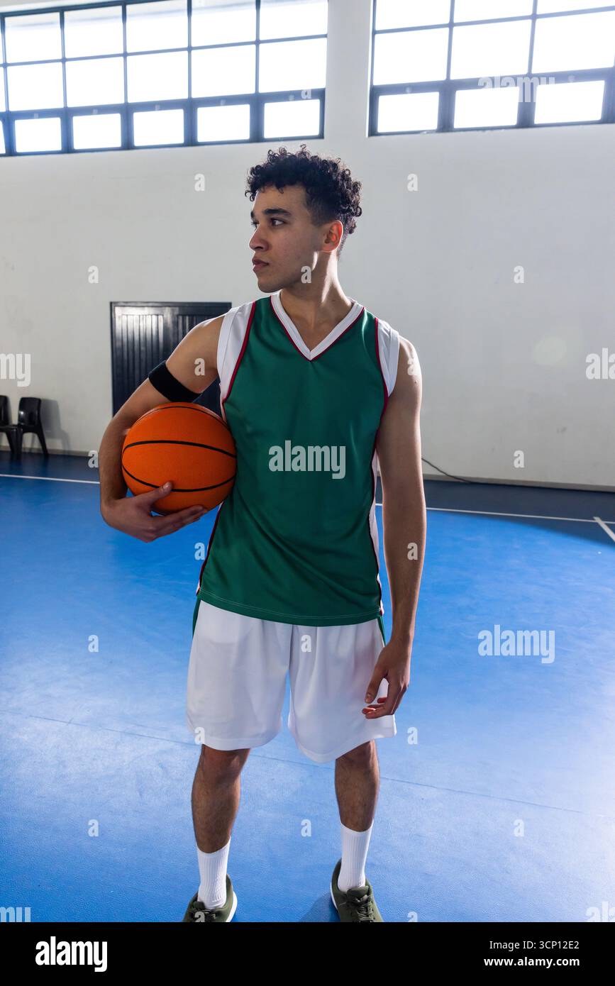 Basketball player wearing jersey hi-res stock photography and images ...