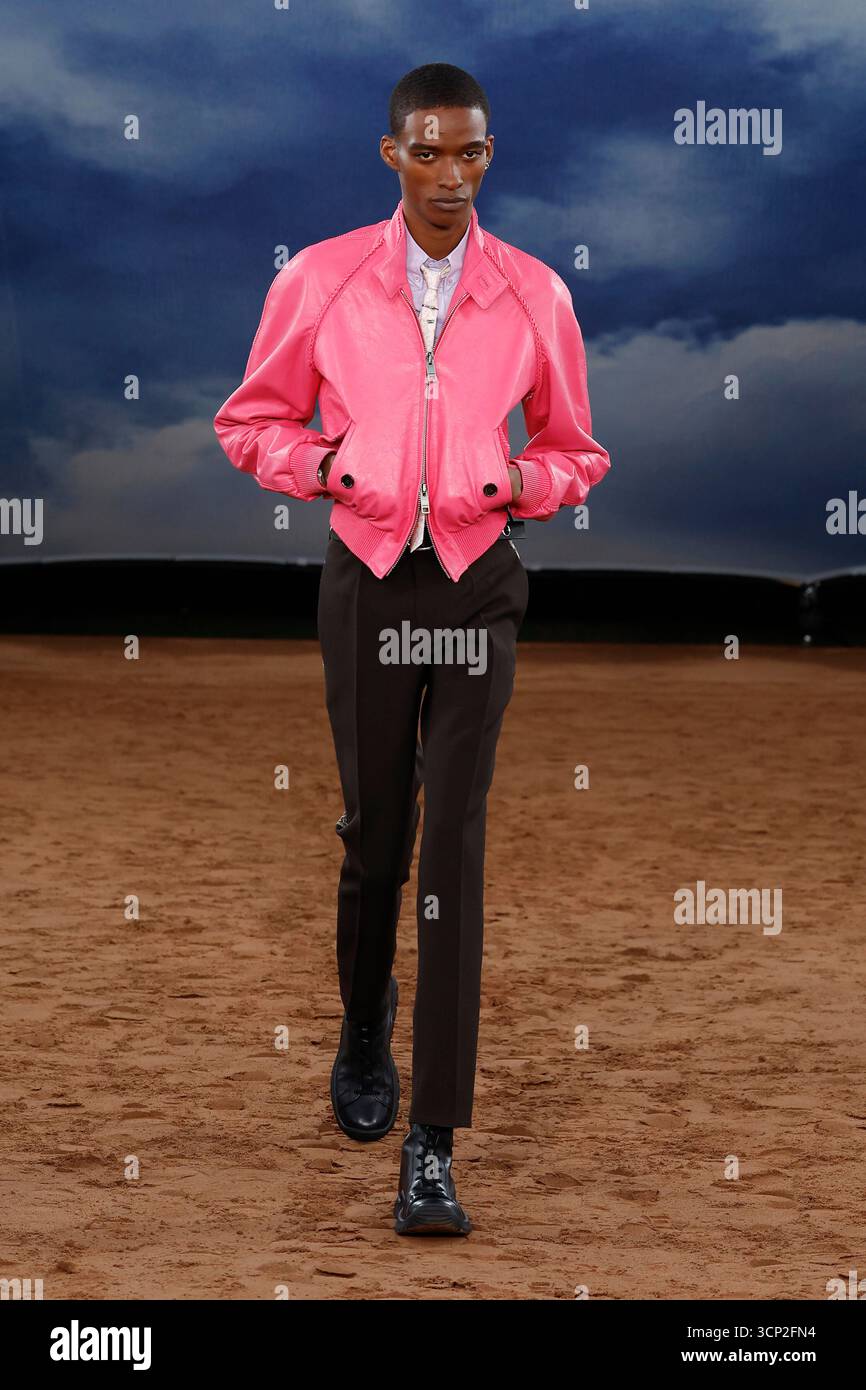 BURBERRY Spring-Summer 2026 runway during London Fashion Week on ...