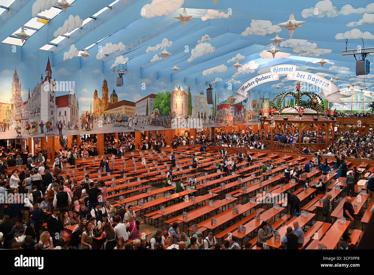Oktoberfest zelt leer hi-res stock photography and images - Alamy