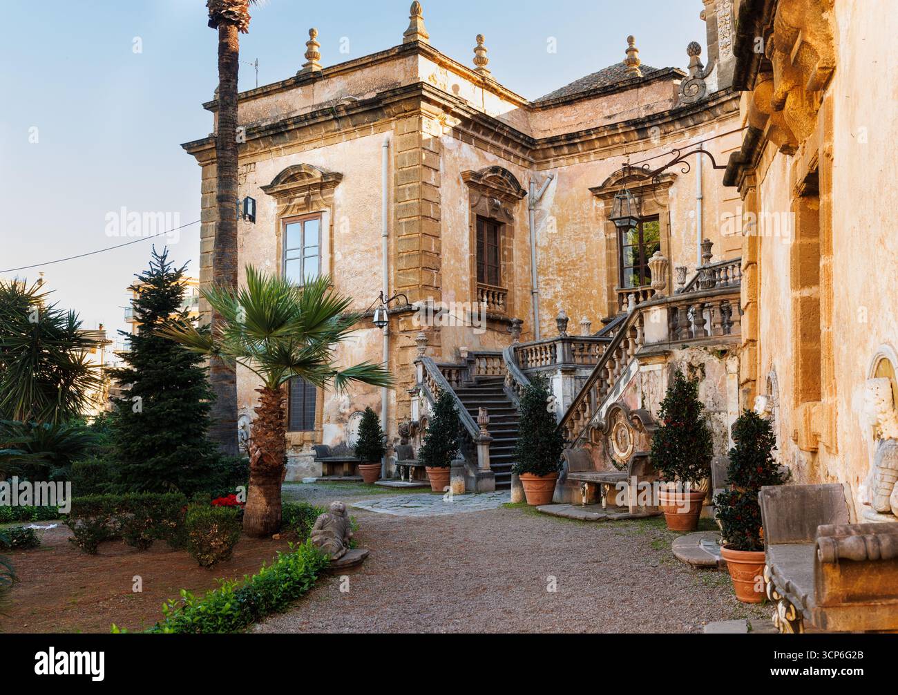 Villa palagonia hi-res stock photography and images - Alamy, image size:1300x1006