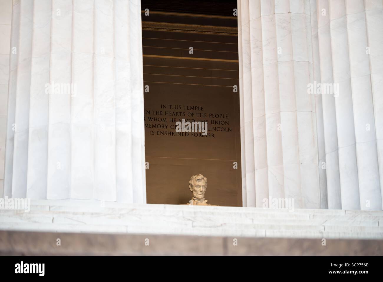 Lincoln Memorial sculpture and inscriptions photo 1