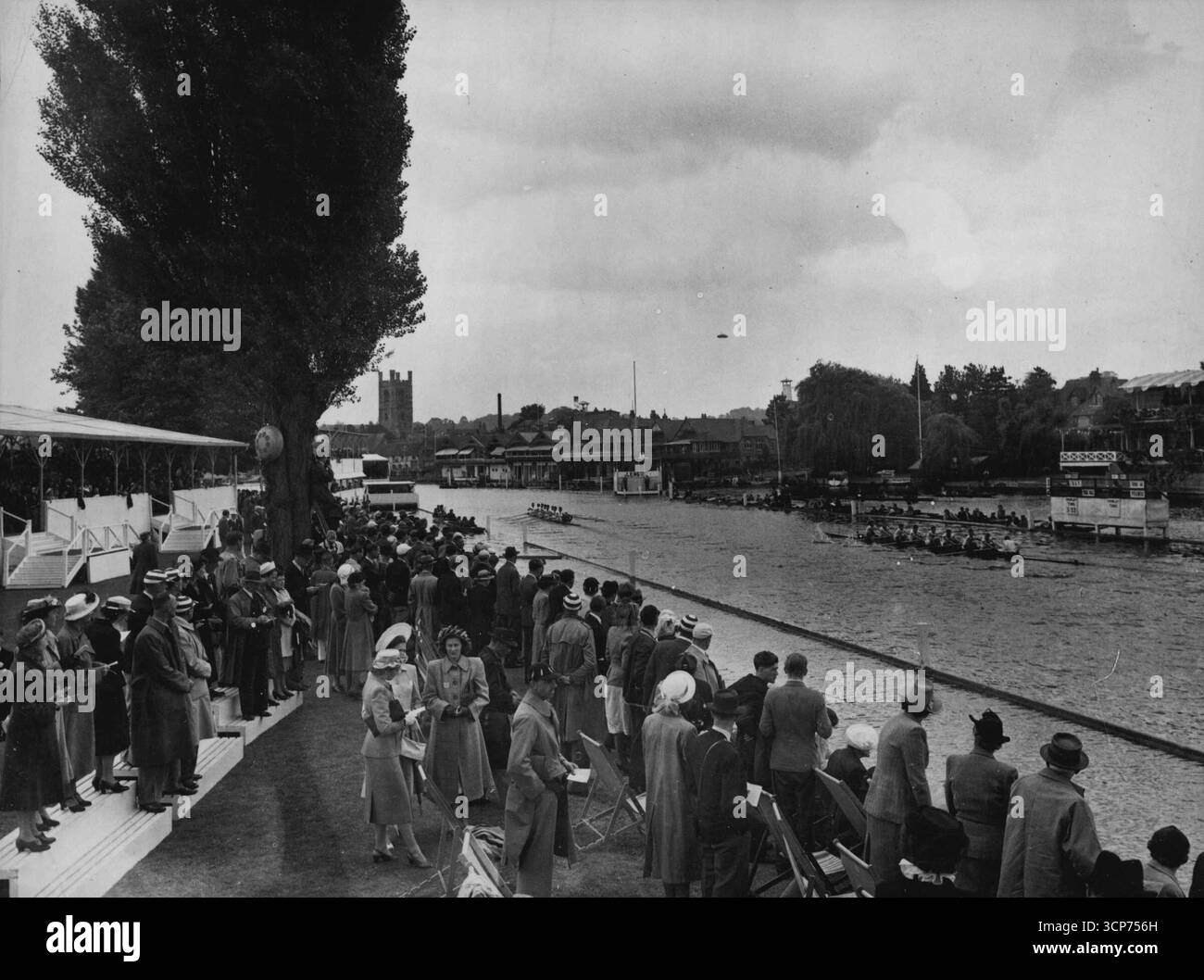 Sport rowing overseas henley regatta england hi-res stock photography ...